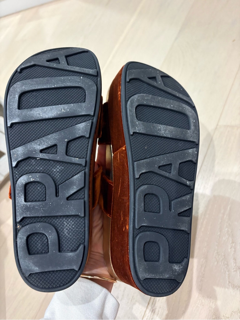 Women’s Authentic Prada burgundy velvet platform sandals size 36 - Picture 6 of 7